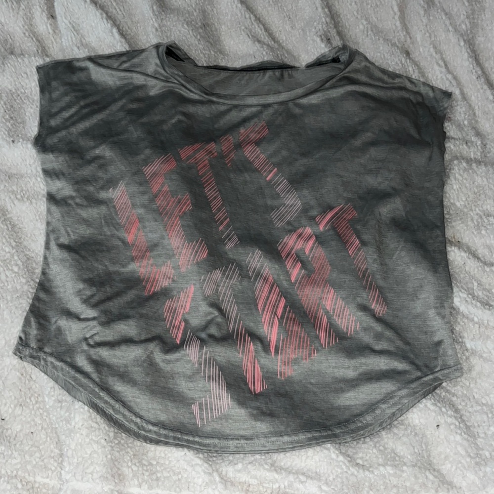 Gray & Pink gym shirt. Size M. Dry fast fab.